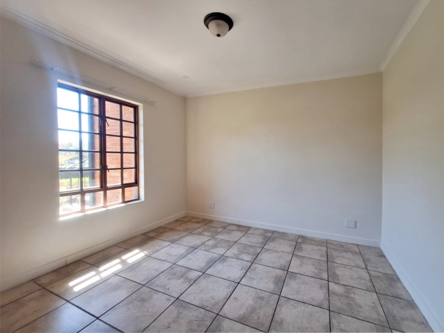 To Let 3 Bedroom Property for Rent in Meerhof North West
